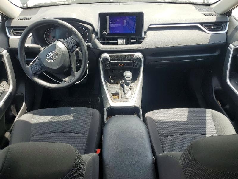 2023 TOYOTA RAV4 LE LE 8