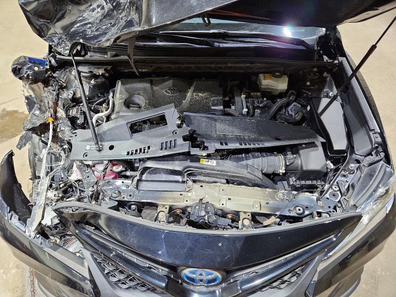 2018 TOYOTA CAMRY HYBRID SE SE 11