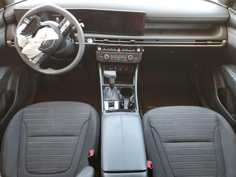 2025 HYUNDAI SANTA CRUZ SE SE 8