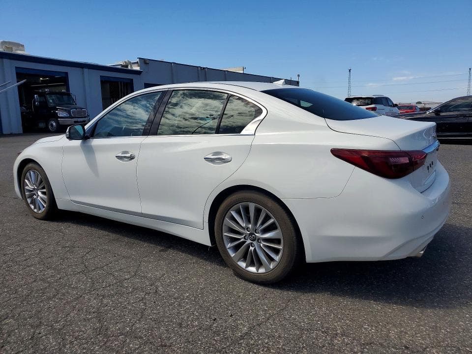 2021 INFINITI Q50 LUXE 3