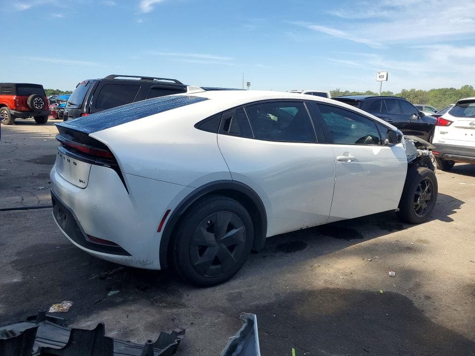 2025 TOYOTA PRIUS LE LE 3
