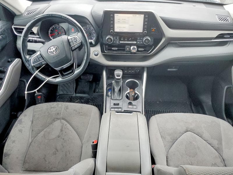 2021 TOYOTA HIGHLANDER LE 8