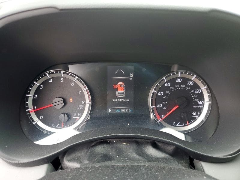 2021 TOYOTA HIGHLANDER LE 9