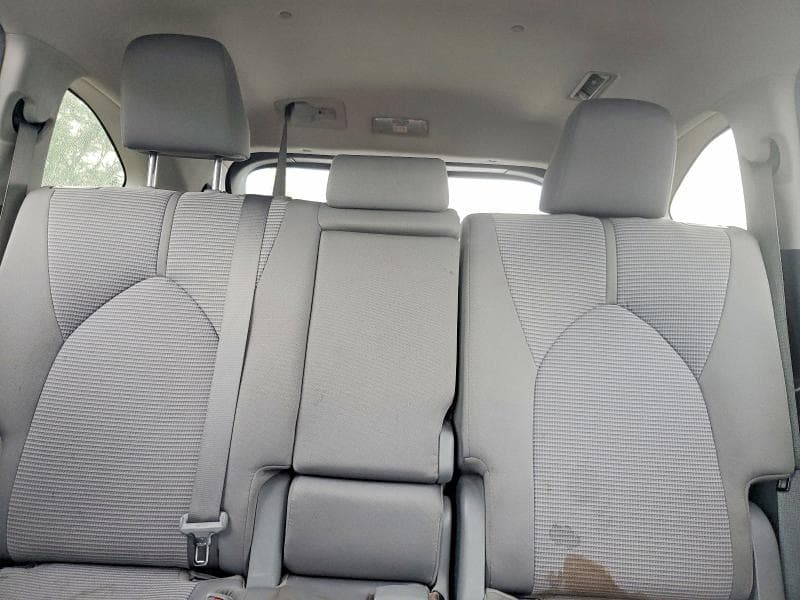 2021 TOYOTA HIGHLANDER LE 10