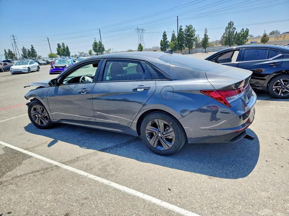 2023 HYUNDAI ELANTRA BLUE 2