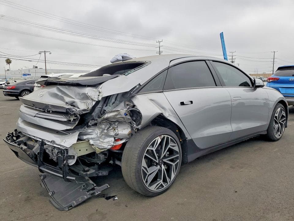 2025 HYUNDAI IONIQ 6 SEL 3