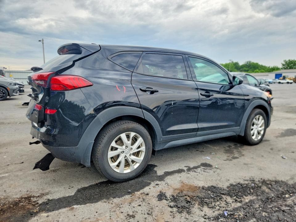 2020 HYUNDAI TUCSON SE 3