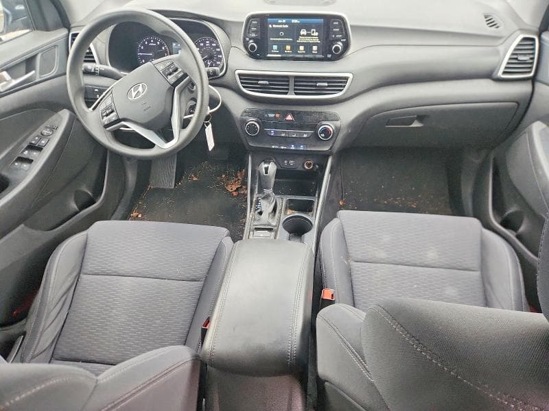 2020 HYUNDAI TUCSON SE 8