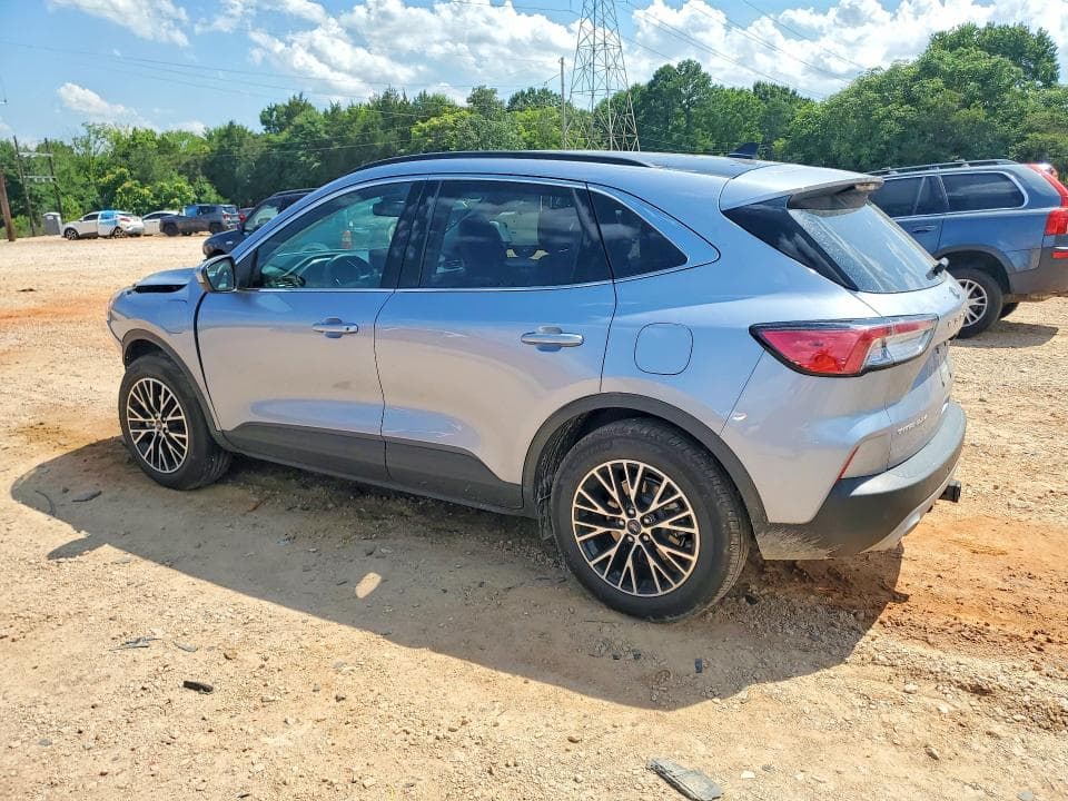 2022 FORD ESCAPE TITANIUM 2