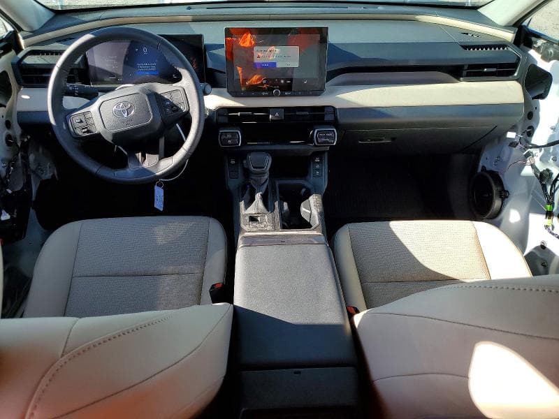 2026 TOYOTA RAV4 XLE PREMIUM 8