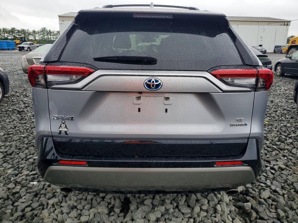 2022 TOYOTA RAV4 SE 6