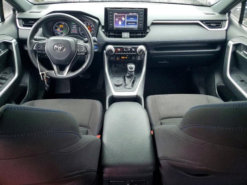2022 TOYOTA RAV4 SE 8