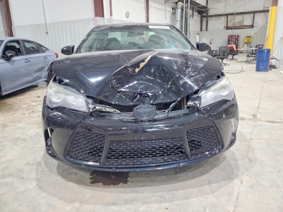 2017 TOYOTA CAMRY SE 5