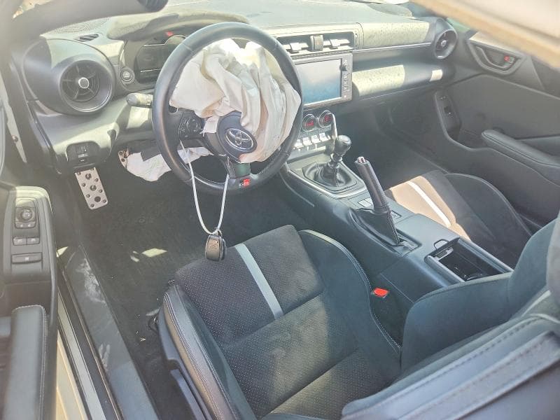 2024 TOYOTA GR 86 PREMIUM 8