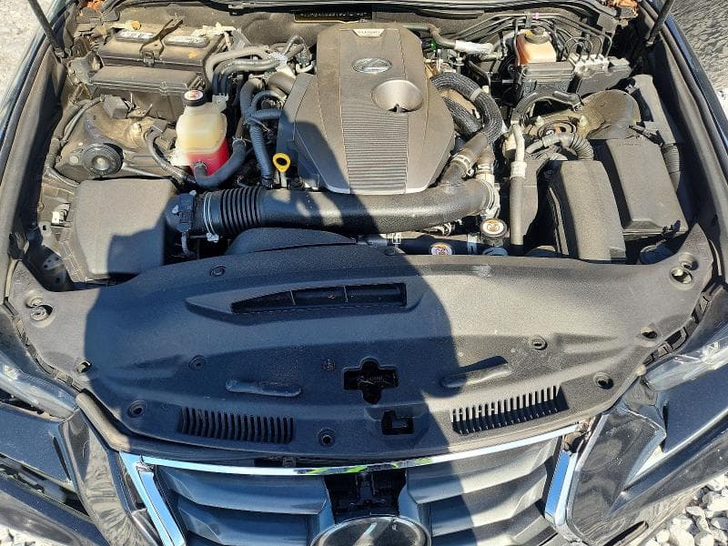 2018 LEXUS IS 300 11