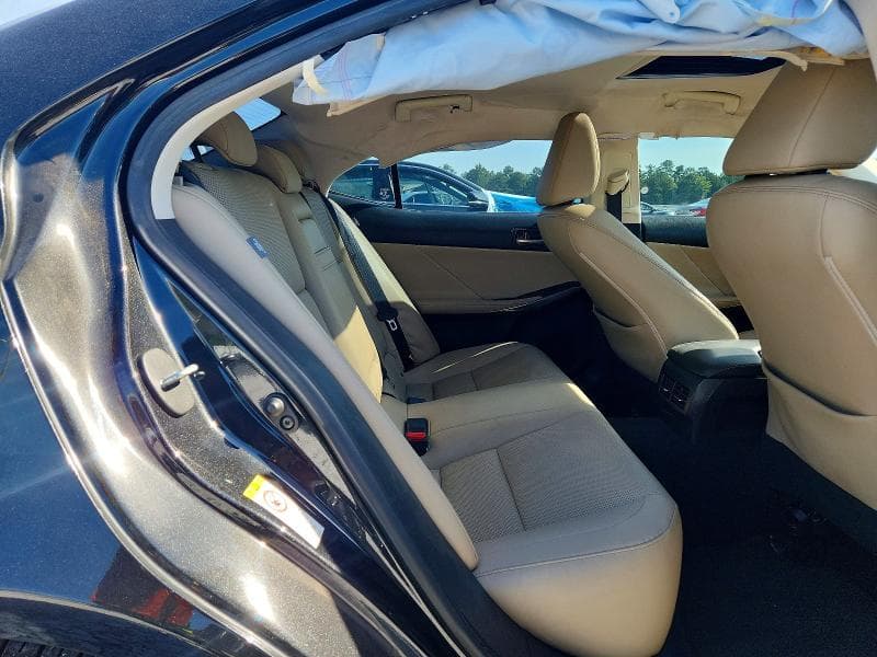 2018 LEXUS IS 300 10