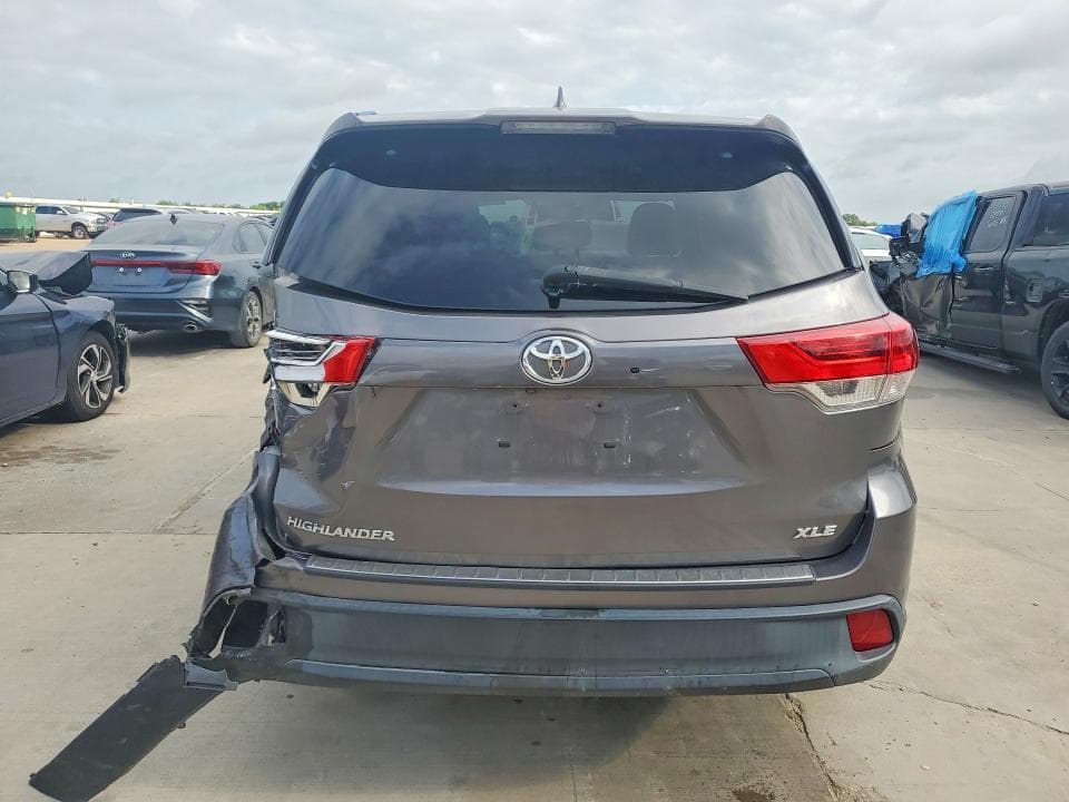 2017 TOYOTA HIGHLANDER XLE 6