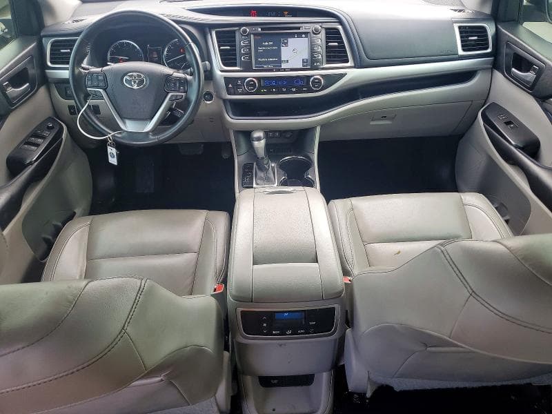 2017 TOYOTA HIGHLANDER XLE 8