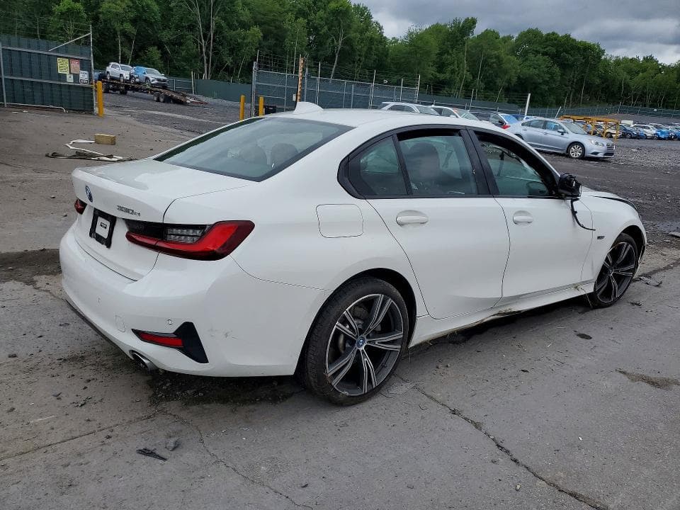 2022 BMW 330XE 3