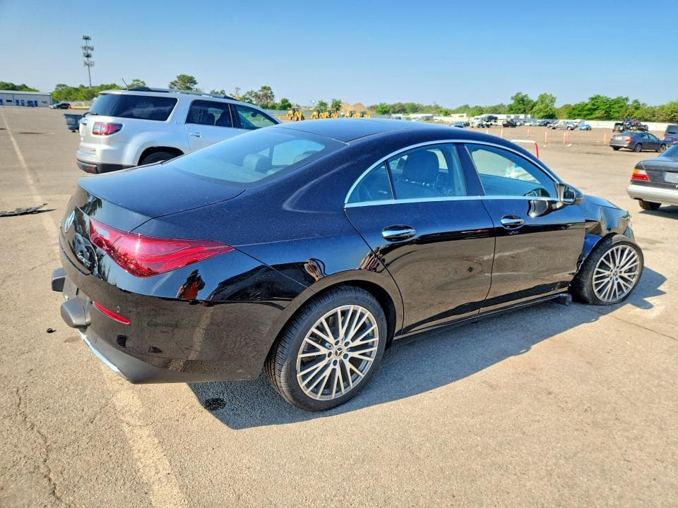 2025 MERCEDES-BENZ CLA 250 4MATIC 3