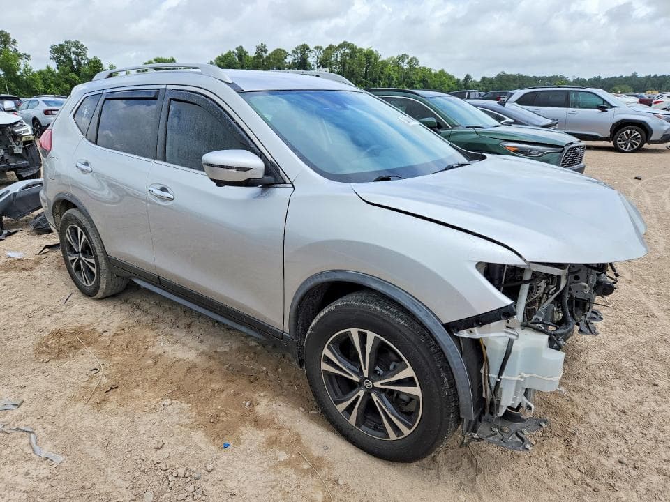 2020 NISSAN ROGUE SV 4