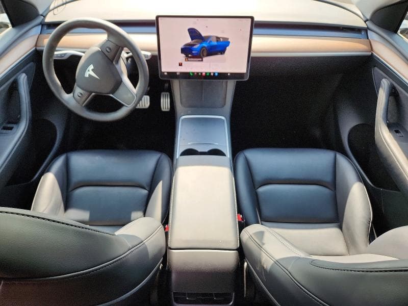2023 TESLA MODEL Y 8