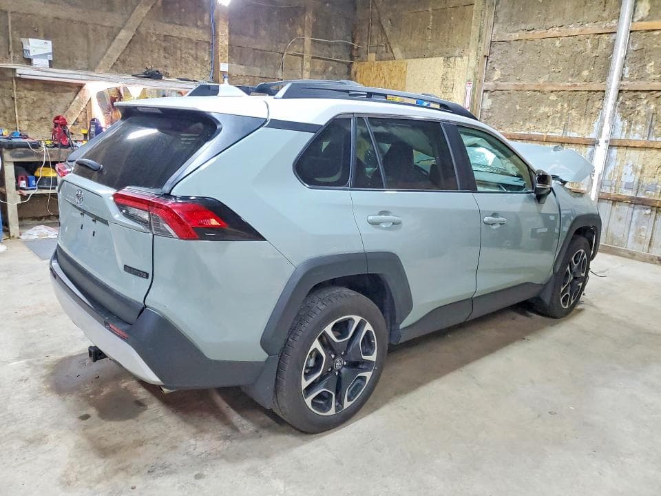 2019 TOYOTA RAV4 ADVENTURE 3