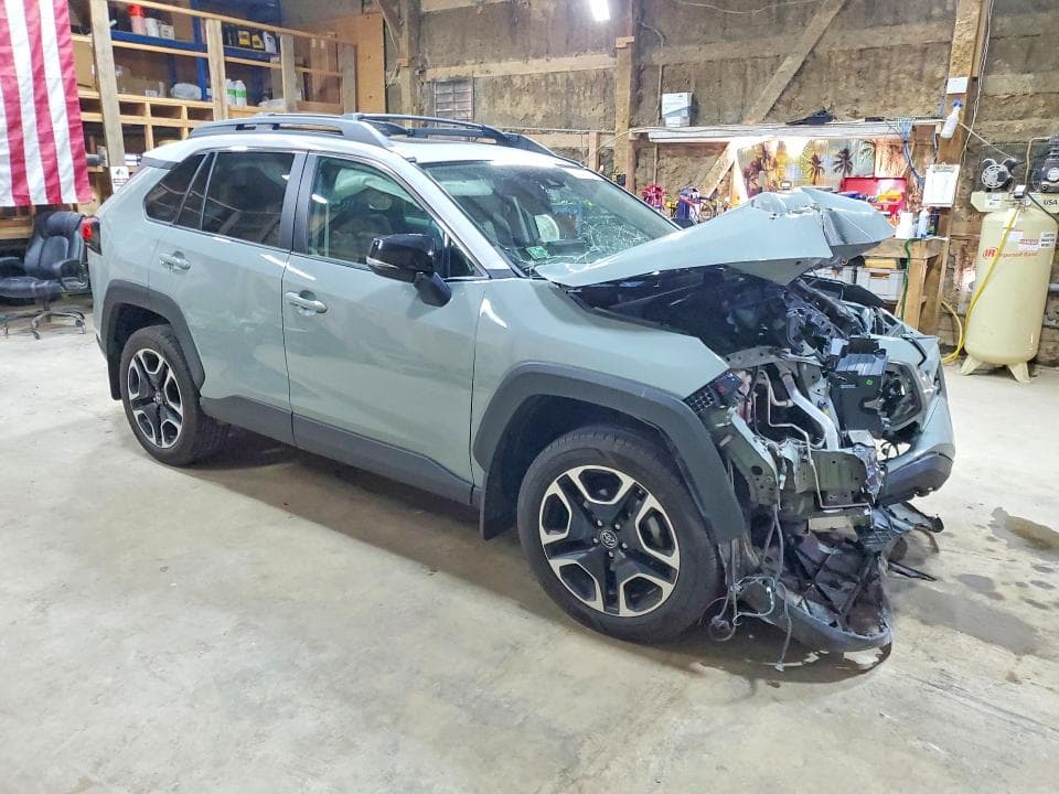2019 TOYOTA RAV4 ADVENTURE 4