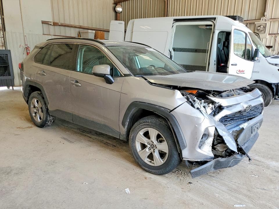 2021 TOYOTA RAV4 XLE 4