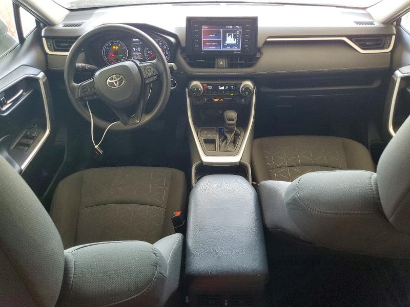 2021 TOYOTA RAV4 XLE 8