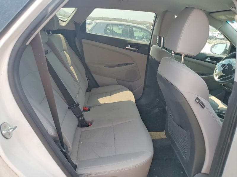 2020 HYUNDAI TUCSON SE 10