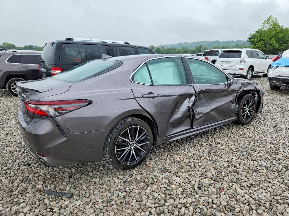 2023 TOYOTA CAMRY SE SE 3