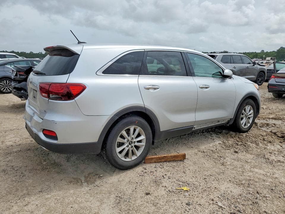 2019 KIA SORENTO LX V6 3