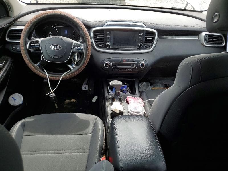 2019 KIA SORENTO LX V6 8