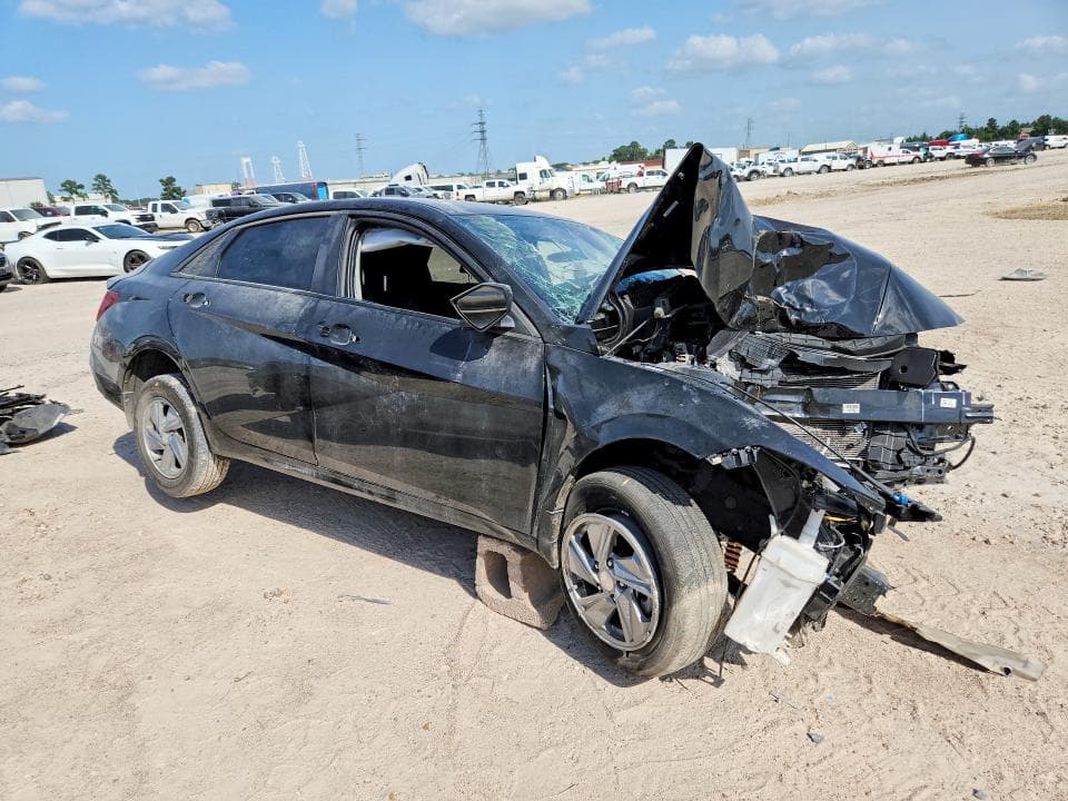 2026 HYUNDAI ELANTRA SE 4