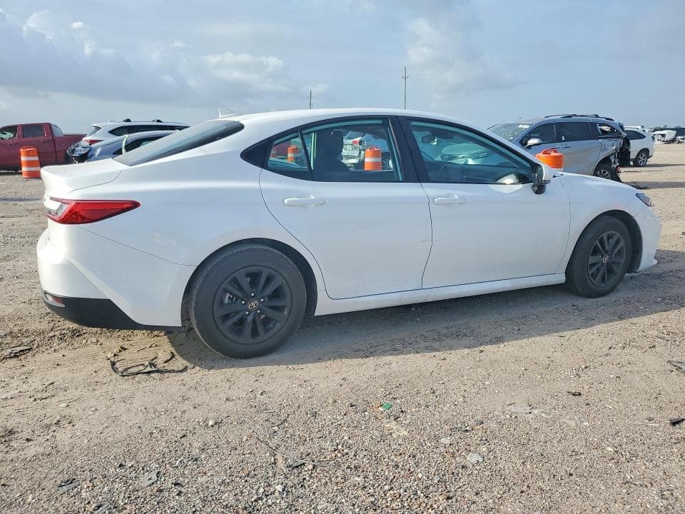 2025 TOYOTA CAMRY LE 3
