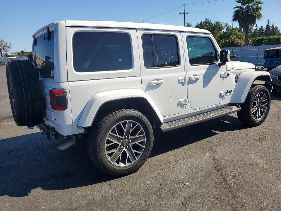 2022 JEEP WRANGLER UNLIMITED SAHARA 4XE 3