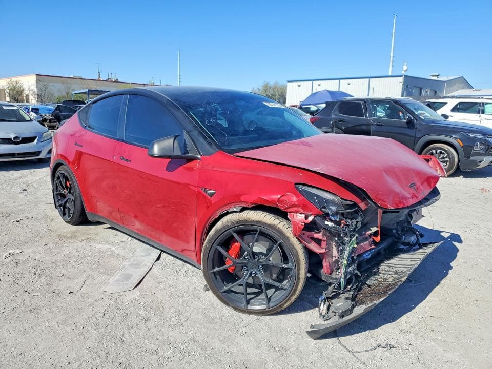 2023 TESLA MODEL Y 4