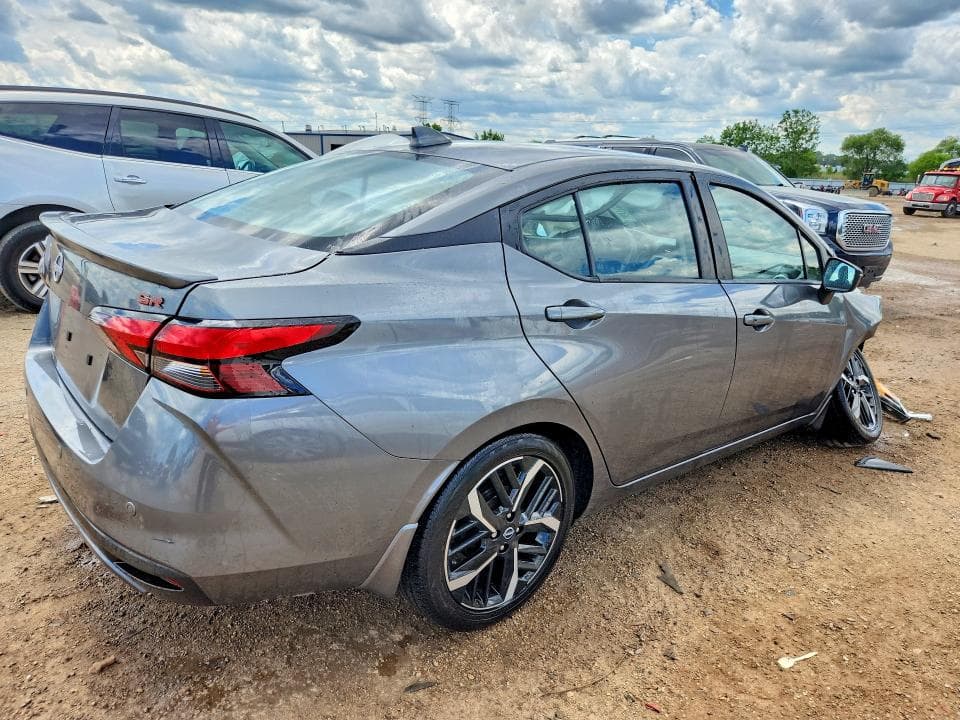 2023 NISSAN VERSA SR SR 3
