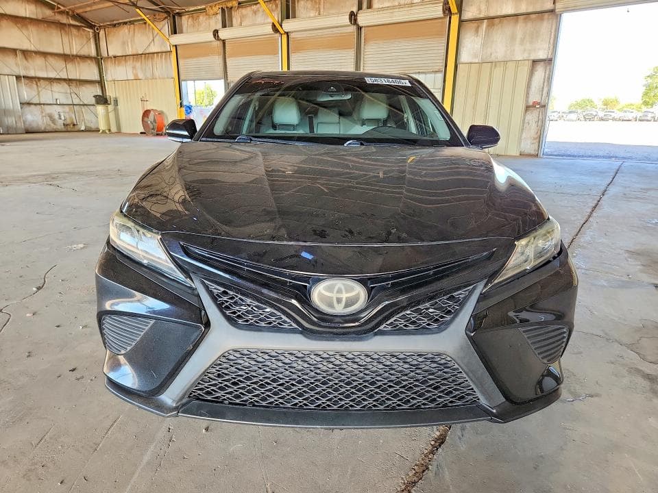 2019 TOYOTA CAMRY SE 5