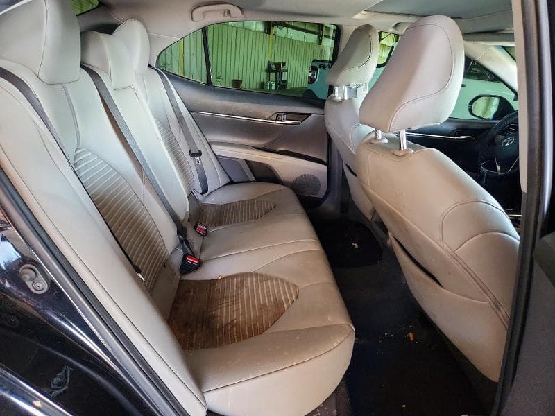2019 TOYOTA CAMRY SE 10