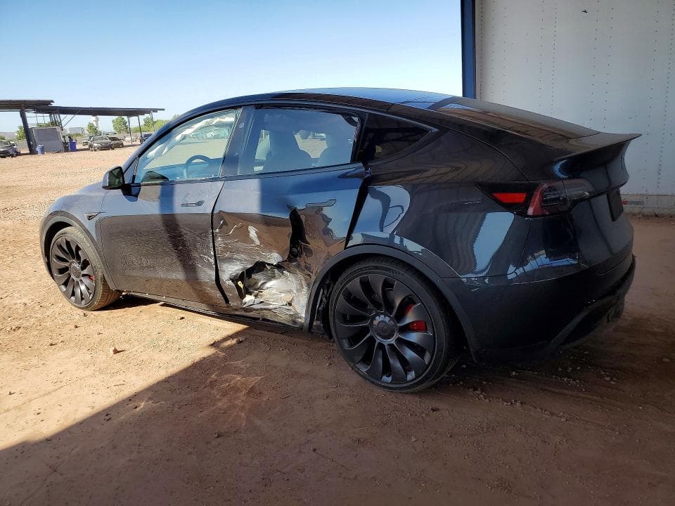 2024 TESLA MODEL Y 2