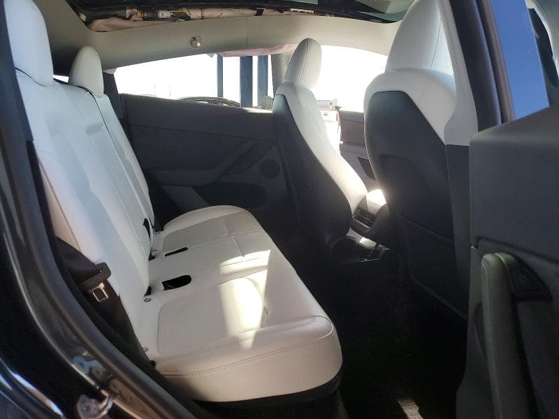 2024 TESLA MODEL Y 11