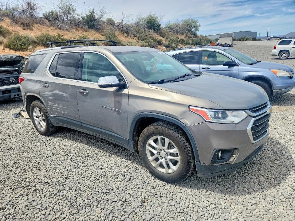 2018 CHEVROLET TRAVERSE LT LT 4