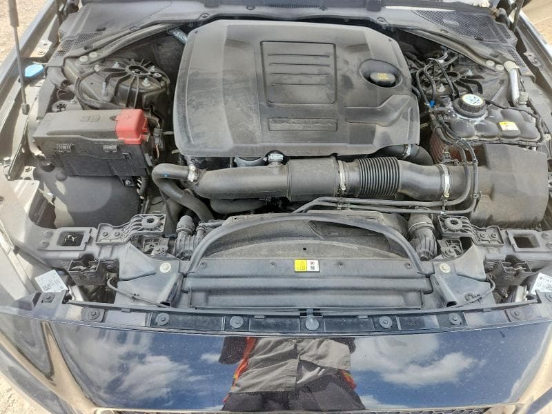 2019 JAGUAR XE PREMIUM 11