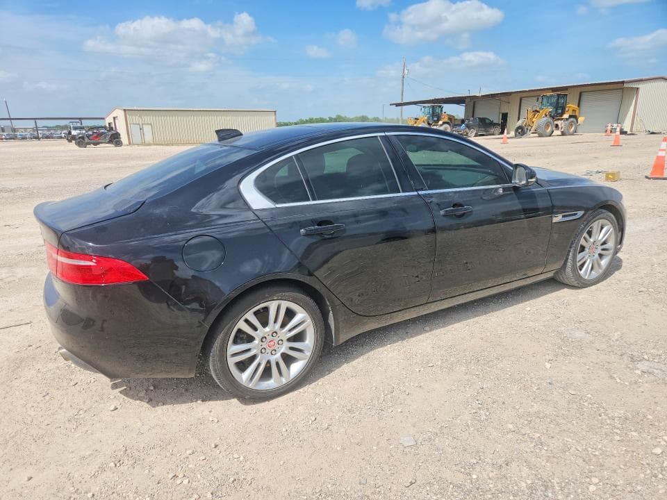 2019 JAGUAR XE PREMIUM 3