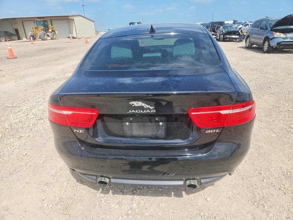 2019 JAGUAR XE PREMIUM 6