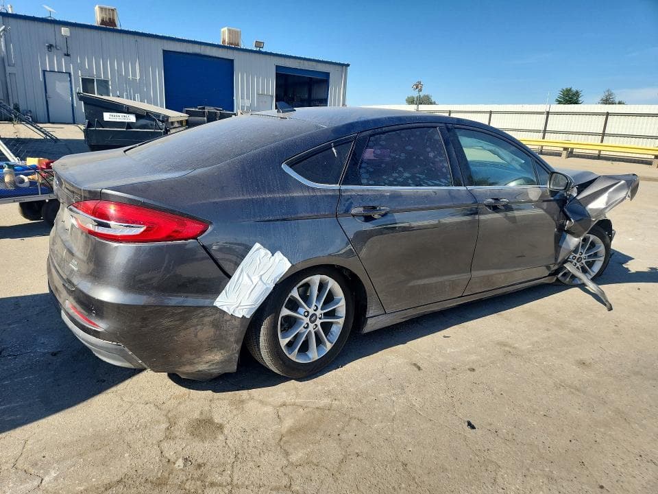 2020 FORD FUSION SE 3