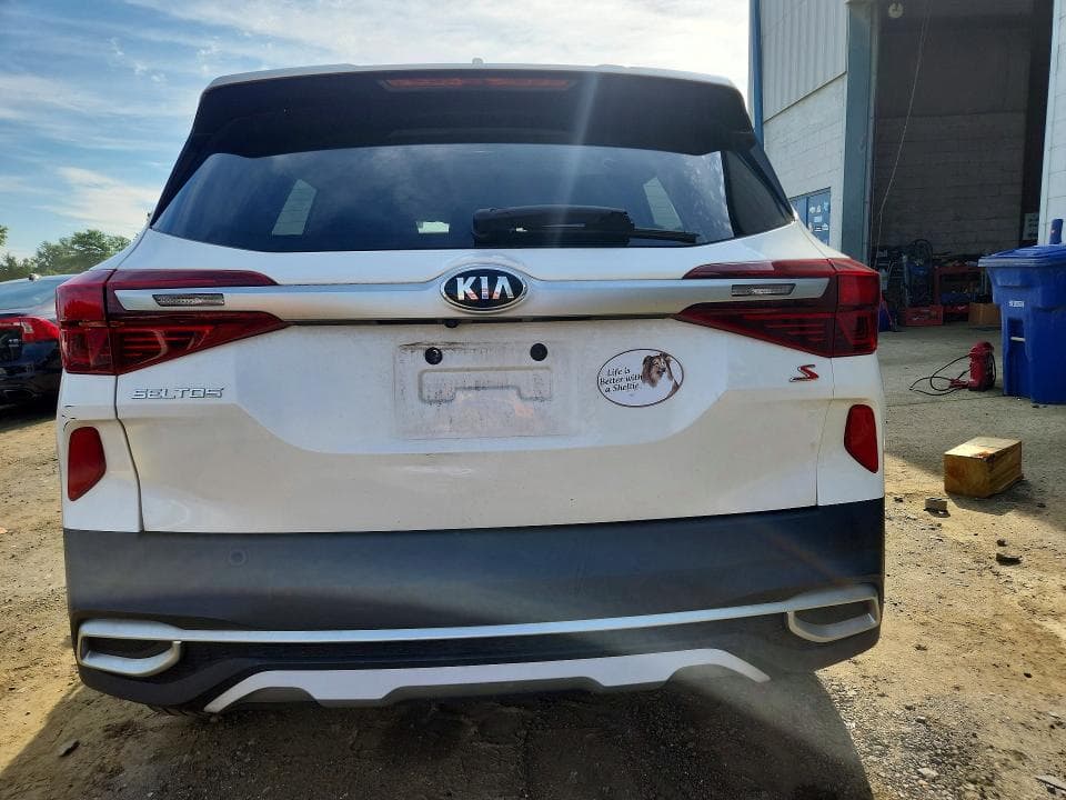 2021 KIA SELTOS S 6