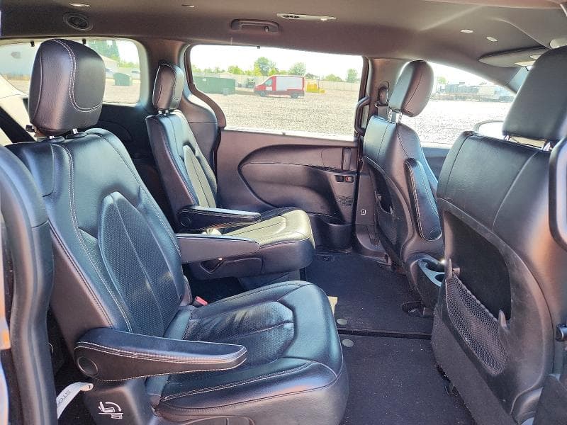 2020 CHRYSLER PACIFICA TOURING L 11